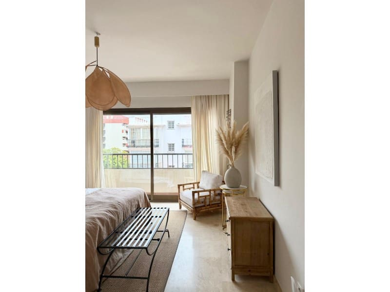 3 bedroom Apartment for rent in Marbella with garage - € 2,500 (Ref: 9516066)