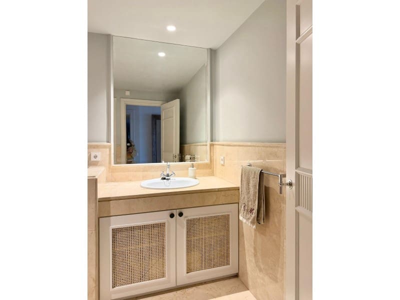 3 bedroom Apartment for rent in Marbella with garage - € 2,500 (Ref: 9516066)