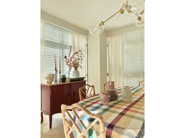 3 bedroom Apartment for rent in Marbella Centro, Marbella with garage - € 2,500 (Ref: 9516066)