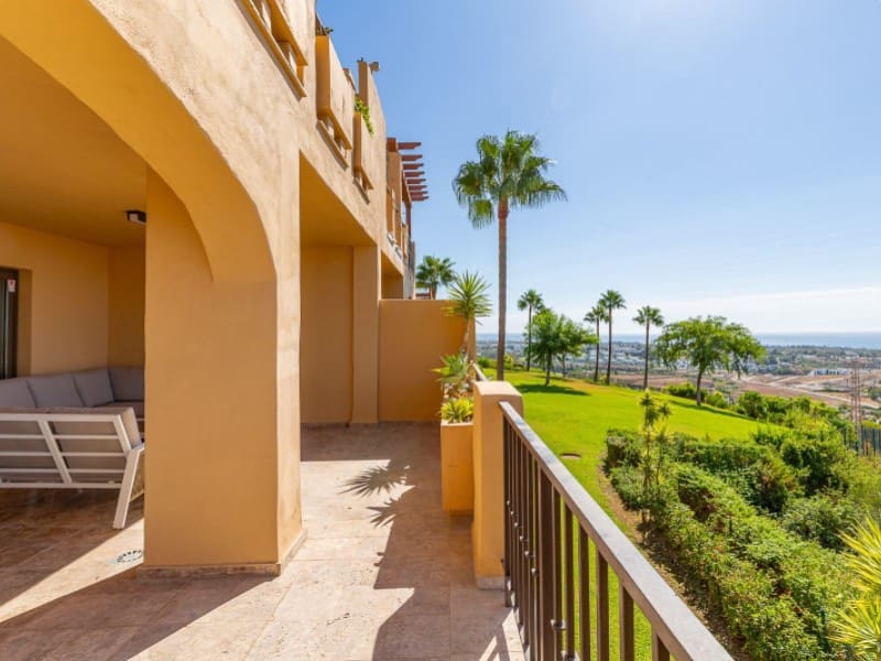 3 bedroom Apartment for rent in Benahavis with garage - € 2,600 (Ref: 9516067)