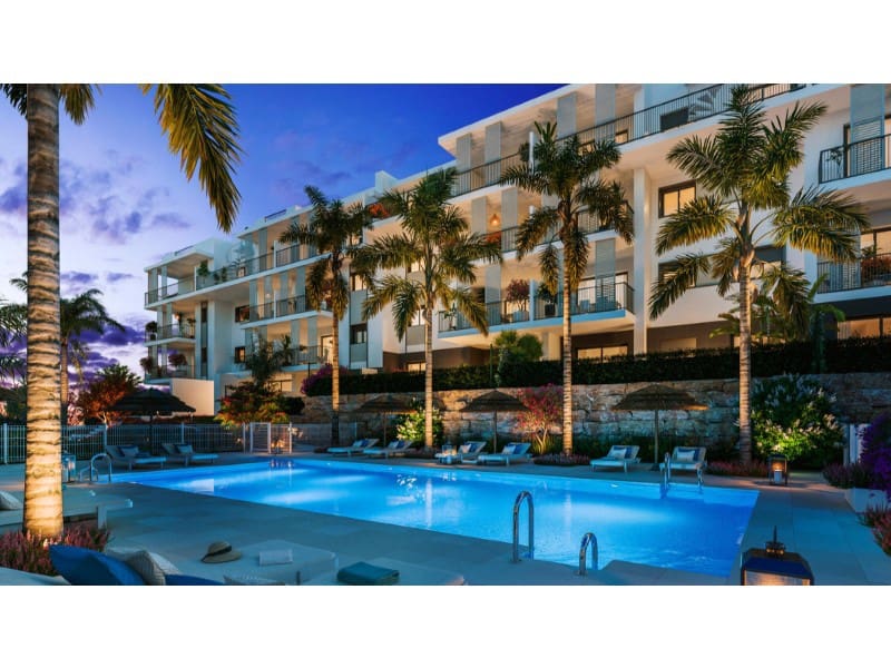 2 bedroom Apartment for sale in Estepona with pool - € 630,000 (Ref: 9551348)