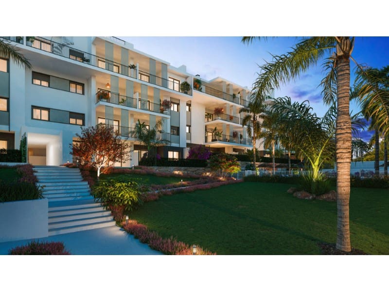 2 bedroom Apartment for sale in Estepona with pool - € 630,000 (Ref: 9551348)