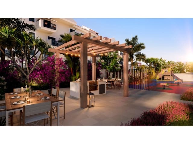 2 makuuhuone Huoneisto myytävänä paikassa Puerto de Estepona, Estepona mukana uima-altaan - 630 000 € (Ref: 9551348)