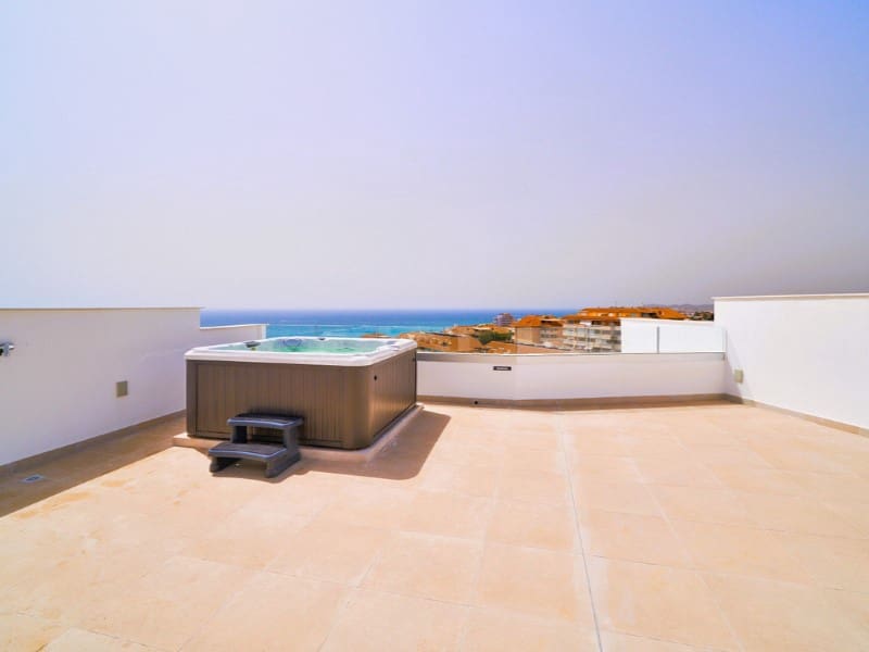 3 soveværelse Lejlighed til salg i Fuengirola med swimmingpool garage - € 680.000 (Ref: 9555723)