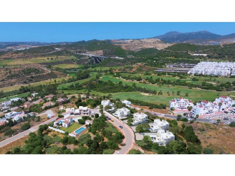 Chalet de 3 habitaciones en Estepona en venta con piscina garaje - 1.800.000 € (Ref: 9555778)