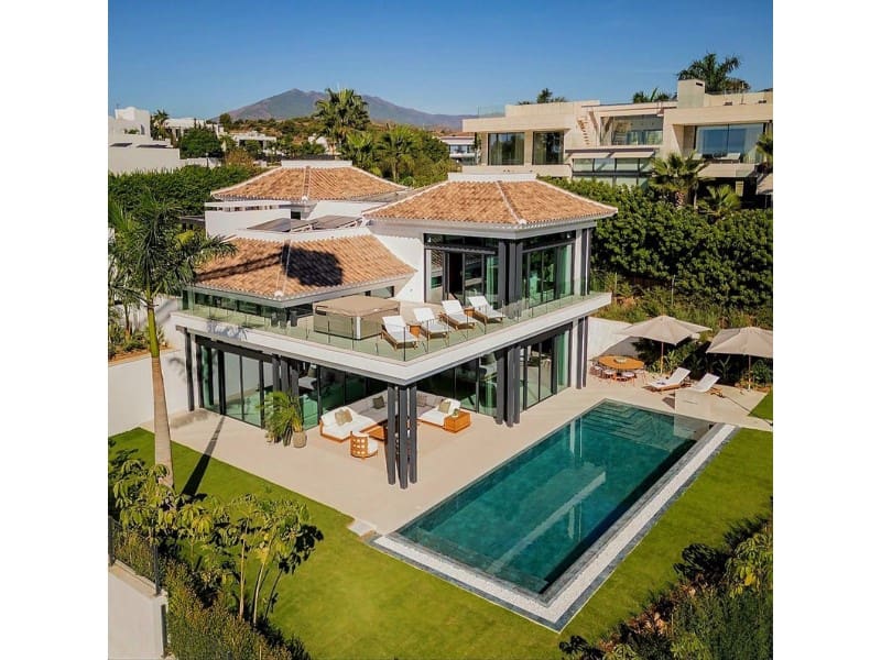 4 Zimmer Villa zu verkaufen in Marbella mit Pool - 4.900.000 € (Ref: 9557898)