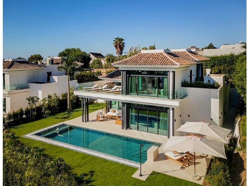 4 Zimmer Villa zu verkaufen in Marbella mit Pool - 4.900.000 € (Ref: 9557898)