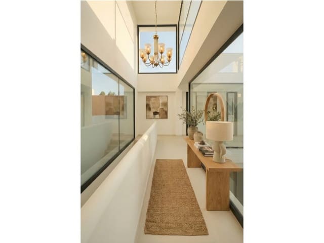 5 sypialnia Willa na sprzedaż w El Faro de Calaburra - Chaparral, Mijas z basenem garażem - 2 548 000 € (Ref: 9568539)