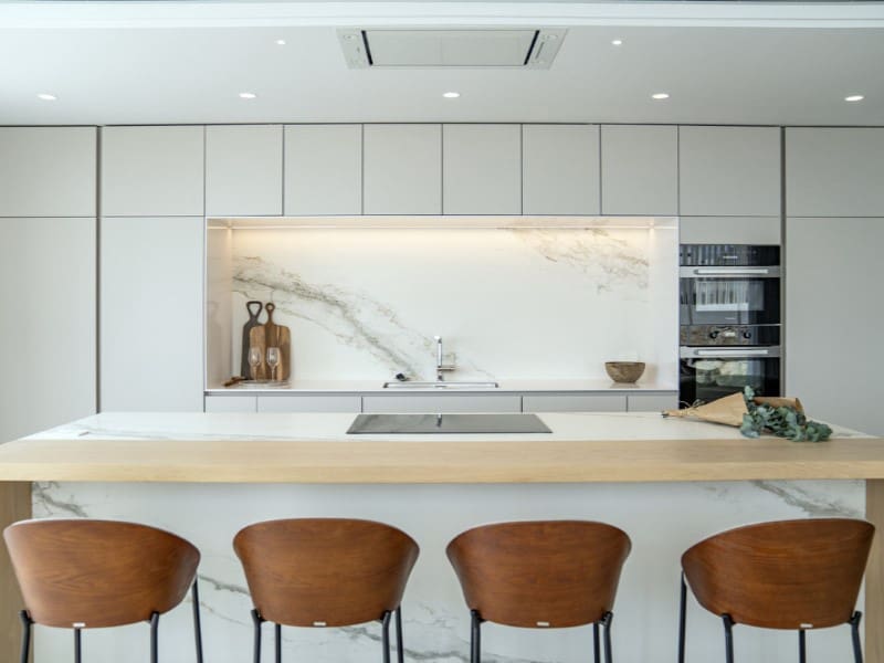 3 sypialnia Apartament na sprzedaż w La Quinta z basenem garażem - 1 199 000 € (Ref: 9568559)