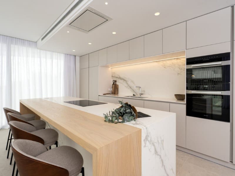 3 sypialnia Apartament na sprzedaż w La Quinta z basenem garażem - 1 199 000 € (Ref: 9568559)