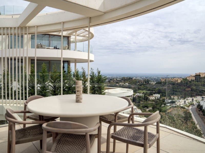 3 sypialnia Apartament na sprzedaż w La Quinta z basenem garażem - 1 199 000 € (Ref: 9568559)