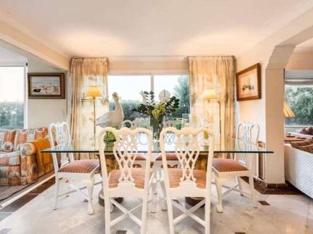 4 soverom Villa til leie i San Pedro de Alcantara, Marbella med svømmebasseng garasje - € 11 000 (Ref: 9571436)