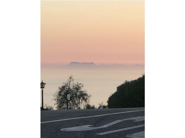 Appartement de 3 chambres à louer à Los Monteros, Marbella avec piscine garage - 2 800 € (Ref: 9571437)