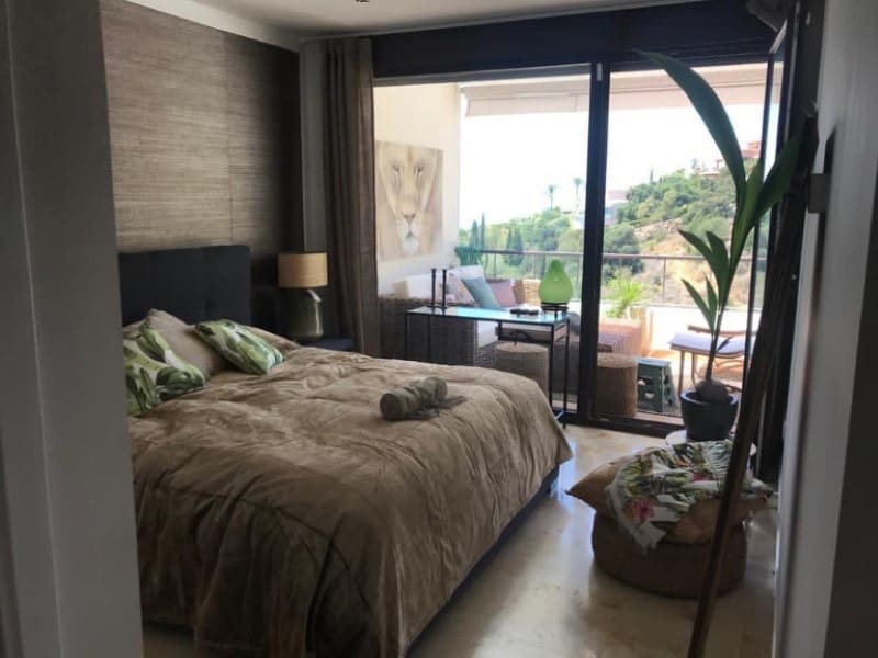 Appartement de 3 chambres à louer à Los Monteros avec piscine garage - 2 800 € (Ref: 9571437)
