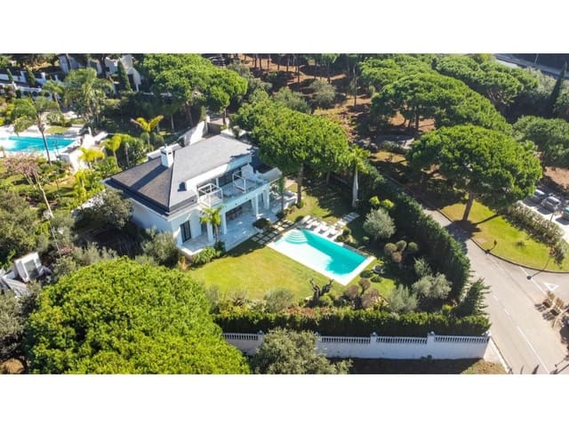 4 soverom Villa til leie i Hacienda Las Chapas, Marbella med svømmebasseng - € 9 000 (Ref: 9571438)