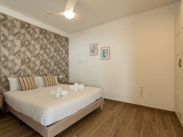 Appartement de 1 chambre à louer à Elviria, Marbella avec garage - 1 950 € (Ref: 9571439)