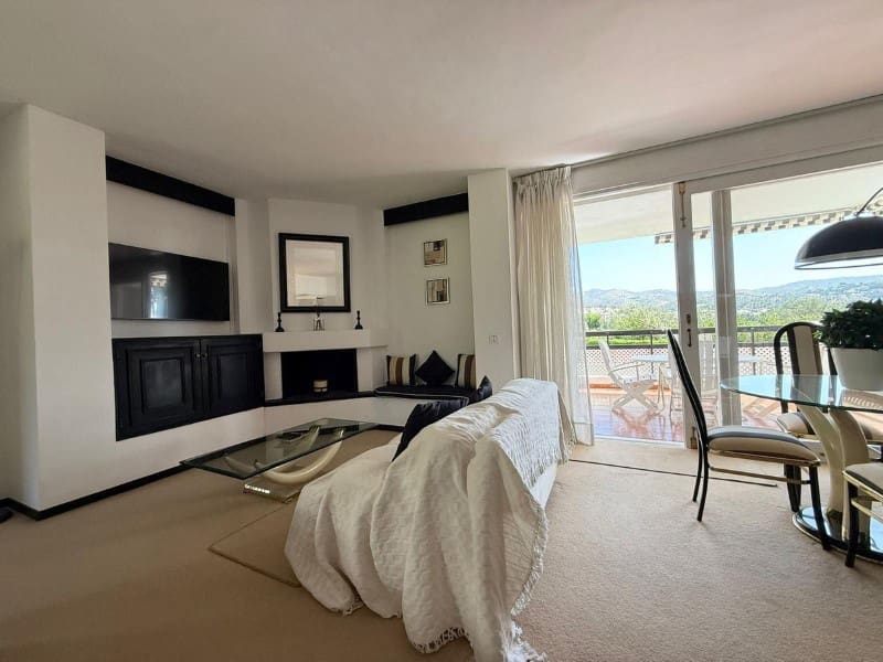 Appartement de 3 chambres à louer à Los Monteros avec piscine garage - 6 500 € (Ref: 9571440)