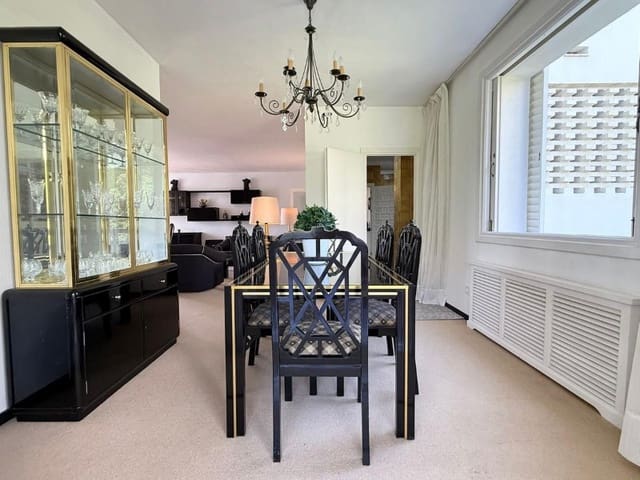 Appartement de 3 chambres à louer à Los Monteros, Marbella avec piscine garage - 6 500 € (Ref: 9571440)