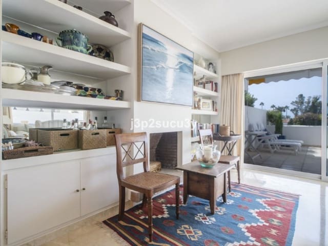 3 sovrum Lägenhet att hyra i San Pedro de Alcantara, Marbella med pool garage - 3 900 € (Ref: 9571441)