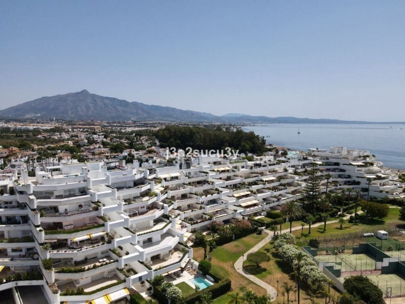 3 sovrum Lägenhet att hyra i San Pedro de Alcantara med pool garage - 3 900 € (Ref: 9571441)