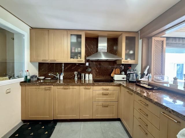 2 sovrum Semi-fristående Villa att hyra i Costalita, Estepona - 3 000 € (Ref: 9571443)