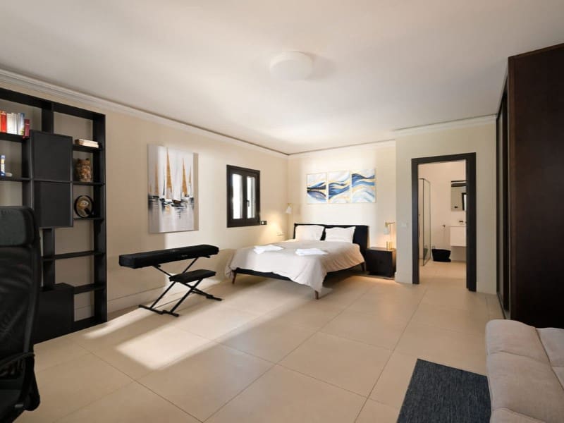 7 soverom Villa til leie i Marbesa med svømmebasseng garasje - € 10 000 (Ref: 9571446)