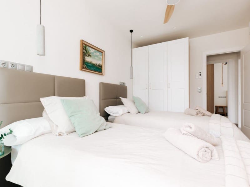 3 soverom Villa til leie i Marbesa med svømmebasseng garasje - € 10 000 (Ref: 9571447)