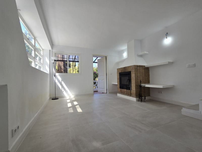 3 sovrum Semi-fristående Villa att hyra i Elviria - 2 000 € (Ref: 9571448)