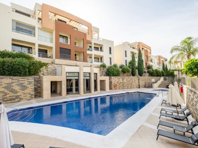 3 bedroom Apartment for rent in Alto de los Monteros, Marbella with pool garage - € 2,500 (Ref: 9571449)