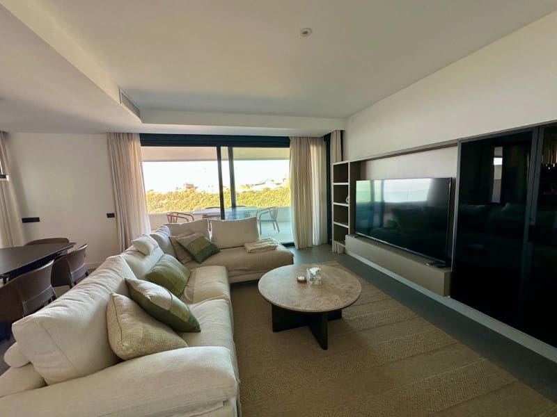 3 soverom Leilighet til leie i Marbella med svømmebasseng garasje - € 4 000 (Ref: 9571450)