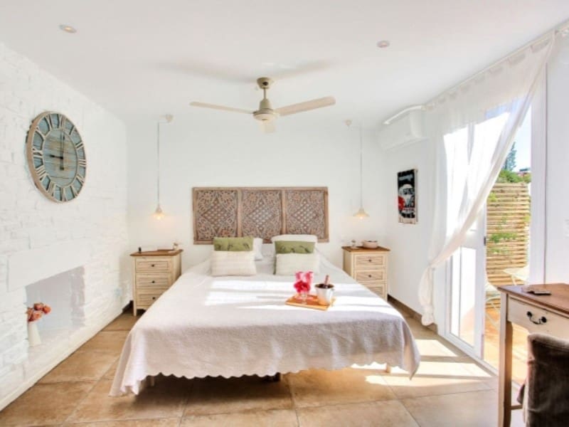 6 soverom Villa til leie i Marbesa med svømmebasseng garasje - € 7 800 (Ref: 9571451)