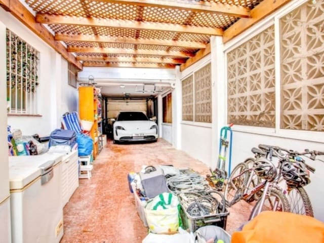 6 soverom Villa til leie i Marbesa, Marbella med svømmebasseng garasje - € 7 800 (Ref: 9571451)