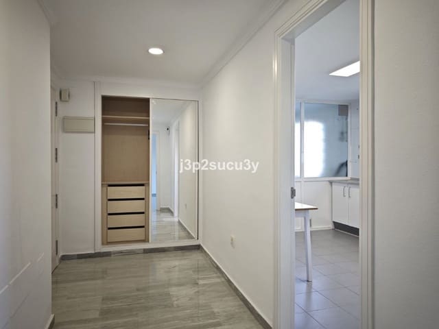 3 sovrum Lägenhet att hyra i San Pedro de Alcantara, Marbella med pool garage - 2 200 € (Ref: 9571452)