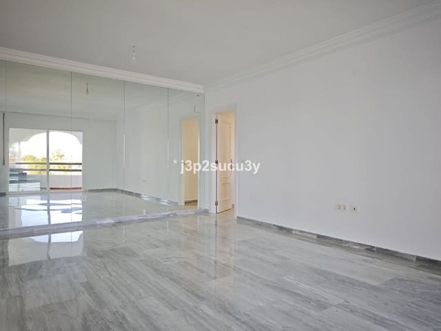 3 sovrum Lägenhet att hyra i San Pedro de Alcantara, Marbella med pool garage - 2 200 € (Ref: 9571452)