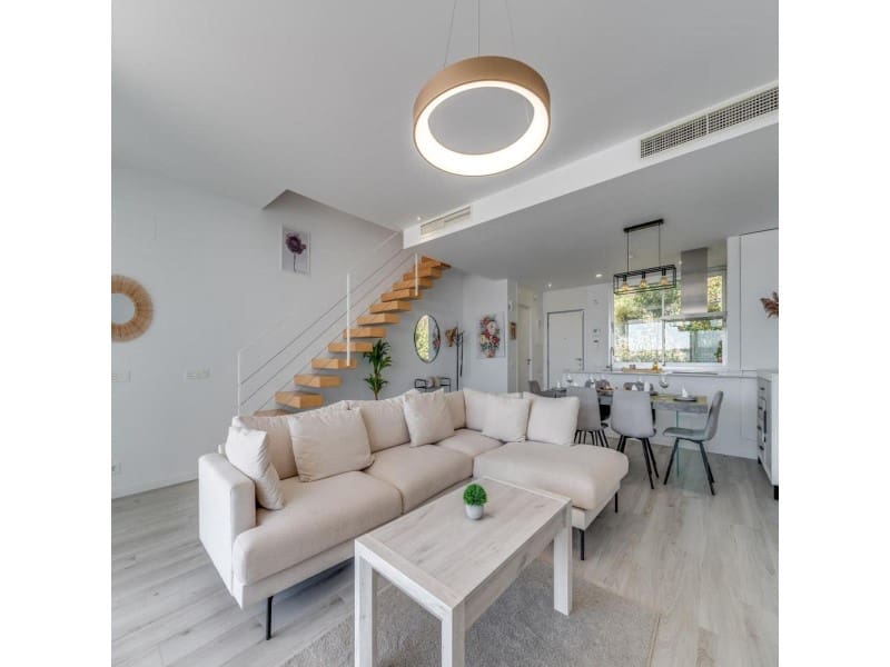 3 sovrum Semi-fristående Villa att hyra i New Golden Mile med pool garage - 3 200 € (Ref: 9571459)