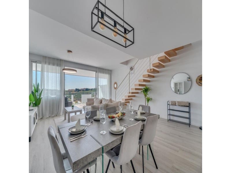 3 sovrum Semi-fristående Villa att hyra i New Golden Mile med pool garage - 3 200 € (Ref: 9571459)