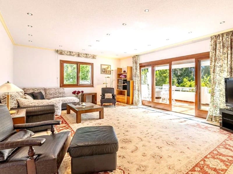 5 bedroom Villa for rent in Estepona - € 7,000 (Ref: 9571460)