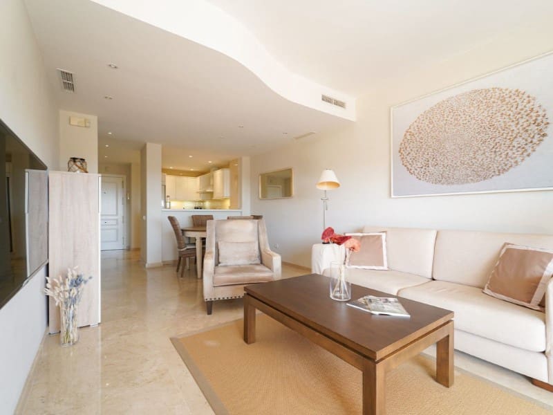 2 bedroom Apartment for rent in Elviria with pool garage - € 2,500 (Ref: 9571461)