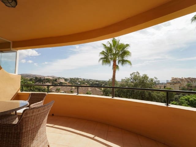 2 bedroom Apartment for rent in Elviria, Marbella with pool garage - € 2,500 (Ref: 9571461)