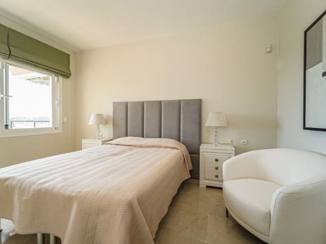 2 bedroom Apartment for rent in Elviria, Marbella with pool garage - € 2,500 (Ref: 9571461)