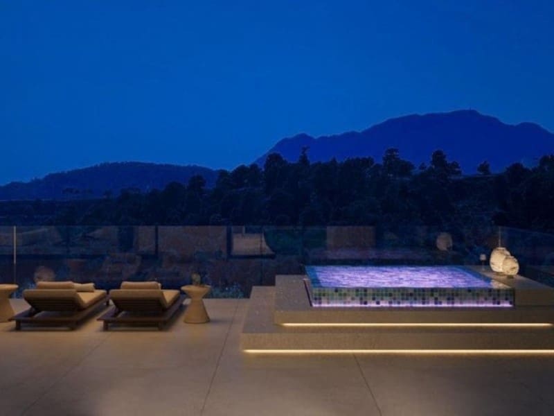 5 bedroom Villa for sale in Benahavis with pool garage - € 3,500,000 (Ref: 9574896)