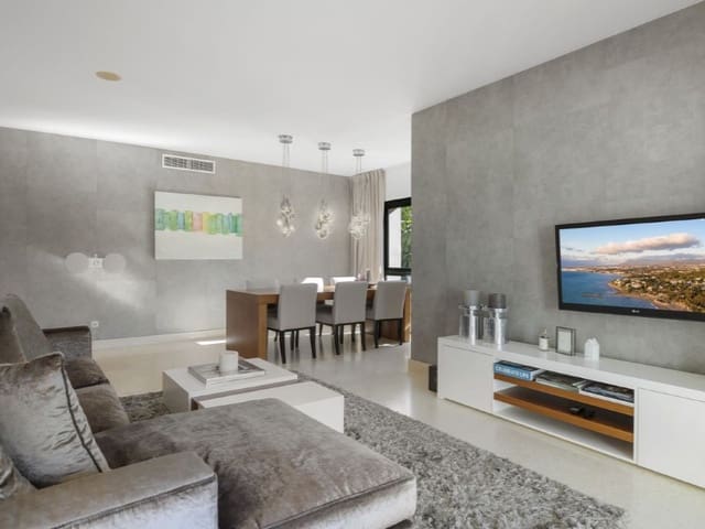 2 quarto Apartamento para venda em Los Arqueros - Puerto del Almendro, Benahavís com piscina - 549 500 € (Ref: 9574898)