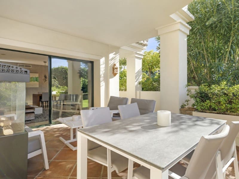 2 quarto Apartamento para venda em Benahavis com piscina - 549 500 € (Ref: 9574898)