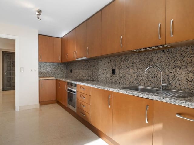 2 quarto Apartamento para venda em Los Arqueros - Puerto del Almendro, Benahavís com piscina - 549 500 € (Ref: 9574898)