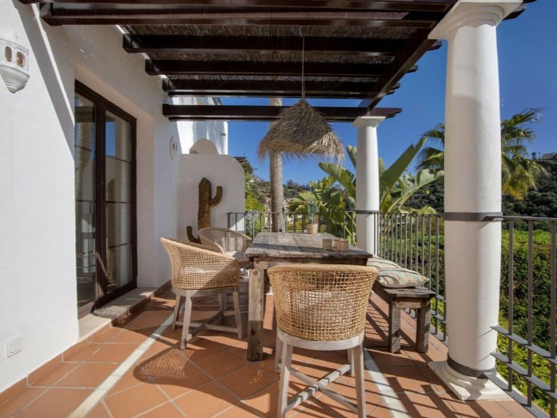 4 Zimmer Villa zu verkaufen in Benahavis mit Pool - 1.050.000 € (Ref: 9574899)