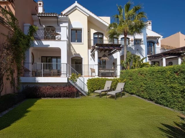 4 Zimmer Villa zu verkaufen in Los Arqueros - Puerto del Almendro, Benahavís mit Pool - 1.050.000 € (Ref: 9574899)