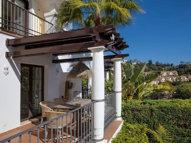 4 Zimmer Villa zu verkaufen in Los Arqueros - Puerto del Almendro, Benahavís mit Pool - 1.050.000 € (Ref: 9574899)