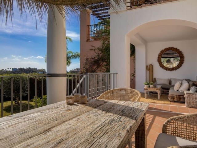 4 Zimmer Villa zu verkaufen in Los Arqueros - Puerto del Almendro, Benahavís mit Pool - 1.050.000 € (Ref: 9574899)