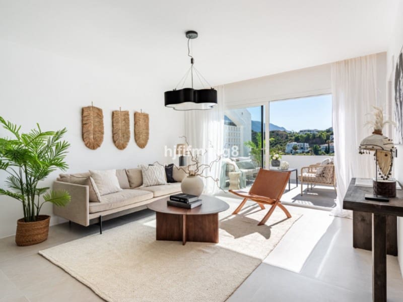 3 quarto Apartamento para venda em La Quinta com piscina - 649 000 € (Ref: 9574902)