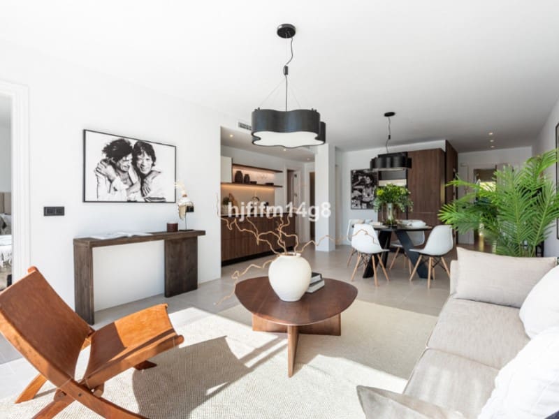 3 quarto Apartamento para venda em La Quinta com piscina - 649 000 € (Ref: 9574902)